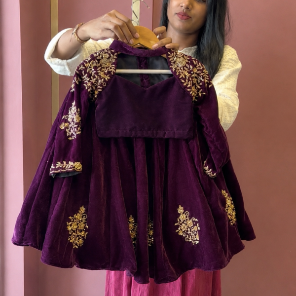 plum velvet lehenga set / Gl001